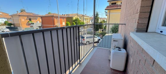 4 bedrooms Apartment in Carpi, Italy No. 370525 16
