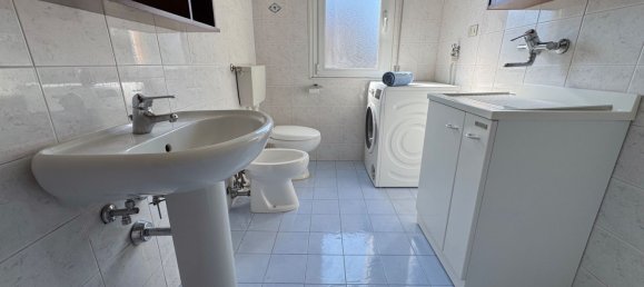 4 bedrooms Apartment in Carpi, Italy No. 370525 42