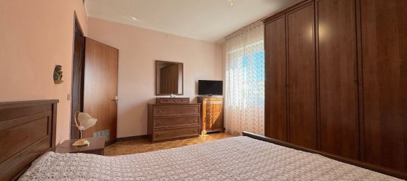 4 bedrooms Apartment in Carpi, Italy No. 370525 37
