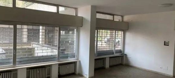 1 room Commercial property in Mantua, Italy No. 248026 2
