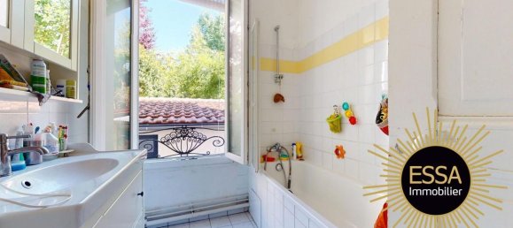 3 Schlafzimmer Haus in Versailles, France, Nr. 328905 4