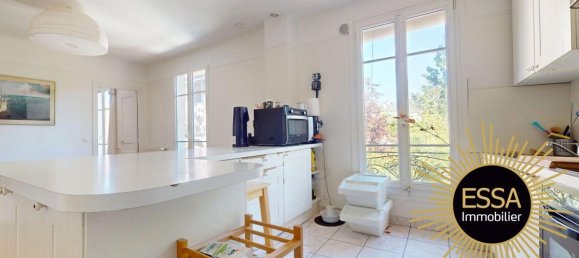 3 Schlafzimmer Haus in Versailles, France, Nr. 328905 13