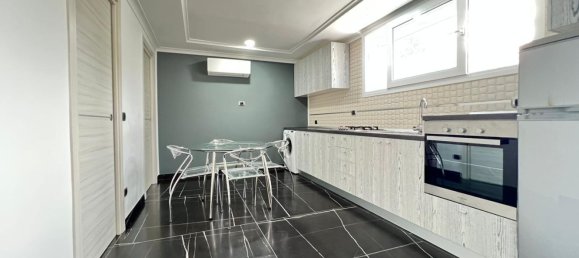 4 bedrooms Villa in Giugliano in Campania, Italy No. 373312 8