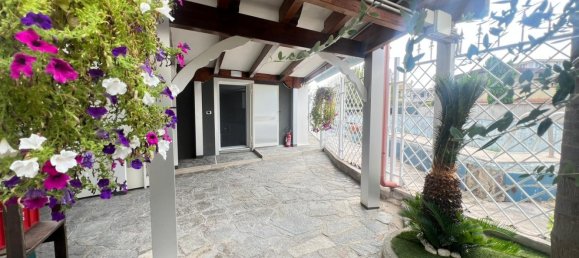 4 bedrooms Villa in Giugliano in Campania, Italy No. 373312 16