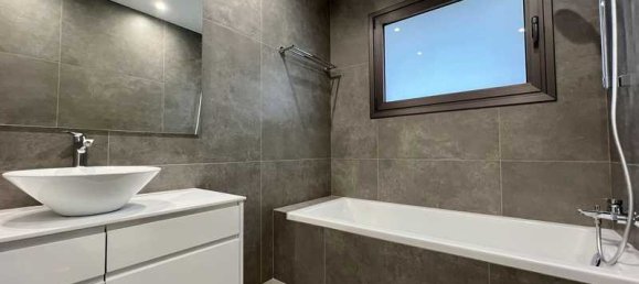 4 bedrooms Villa in Germasogeia, Cyprus No. 10853 3