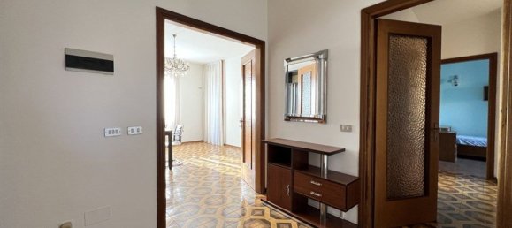 Квартира с 4 комнатами в Гарбаньяте Миланезе, Италия № 159799 3