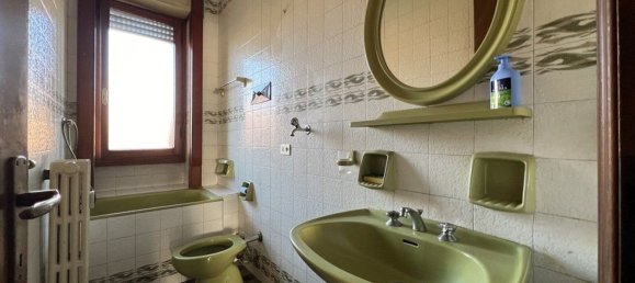 Квартира с 4 комнатами в Гарбаньяте Миланезе, Италия № 159799 14