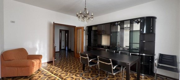 Квартира с 4 комнатами в Гарбаньяте Миланезе, Италия № 159799 5