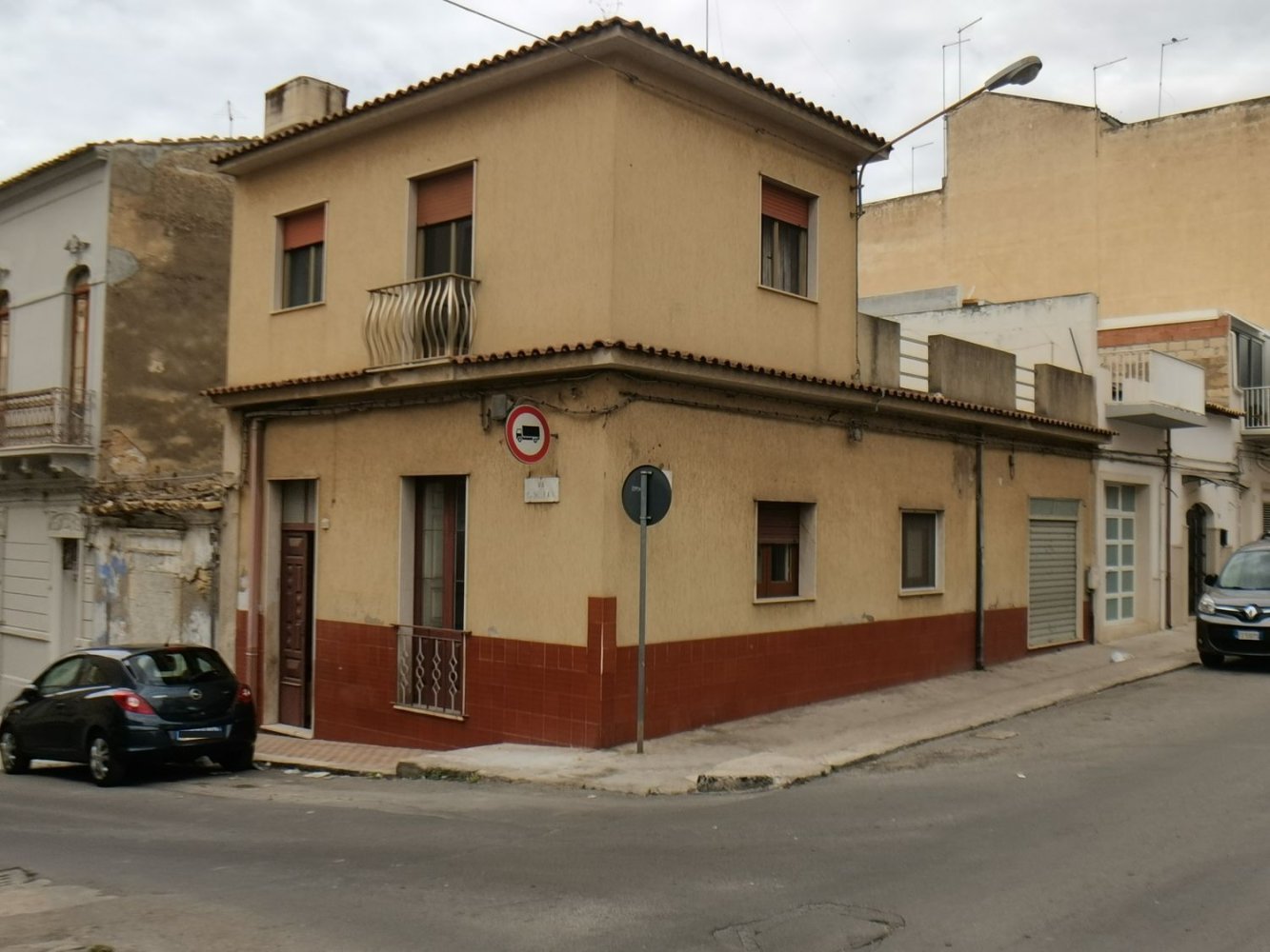 Casa de 4 divisões em Vittoria, Italy N.º 261343