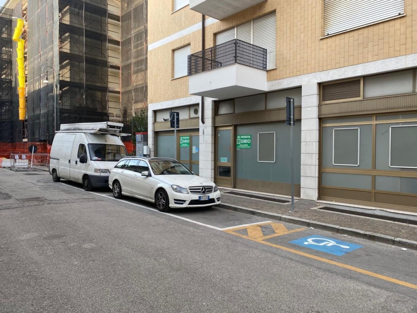  عقار تجاري في Udine, Italy 65متر مربع رقم 120673