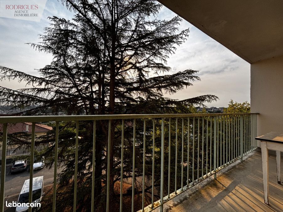 2 bedrooms Apartment in Poitiers, France No. 340323