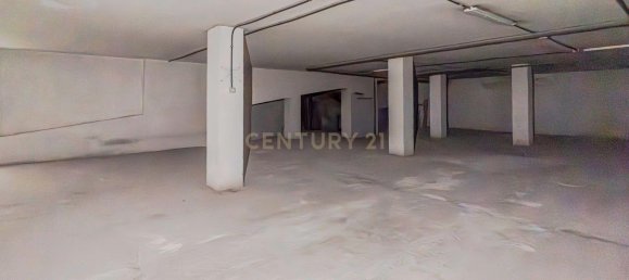 مرآب في Santa Fe, Spain 317متر مربع رقم 175175 11