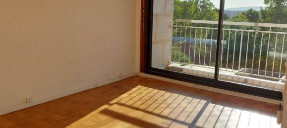 Studio in Marseille, France No. 332675 3