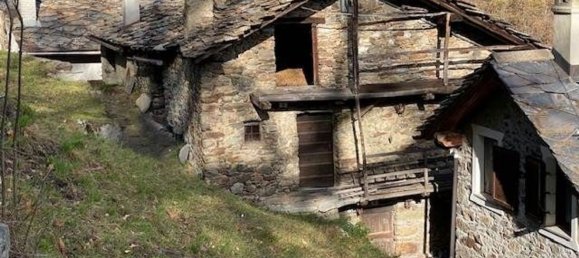 8 rooms House in Perloz, Italy No. 106256 20