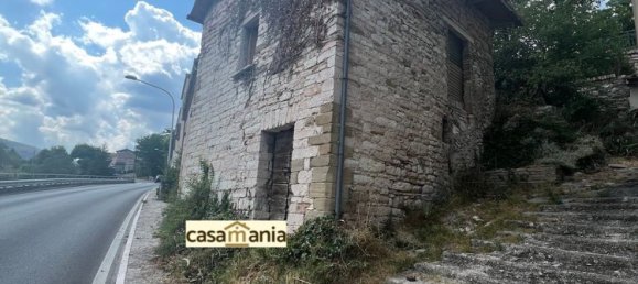 3 Schlafzimmer Haus in Frontone, Italy, Nr. 325962 2