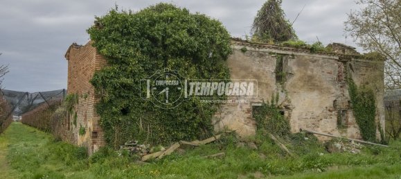 Casa de 4 habitaciónes en Cesena, Italy No. 260576 4