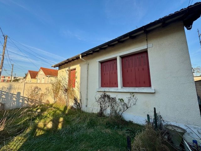 2 bedrooms House in Athis-Mons, France No. 143819