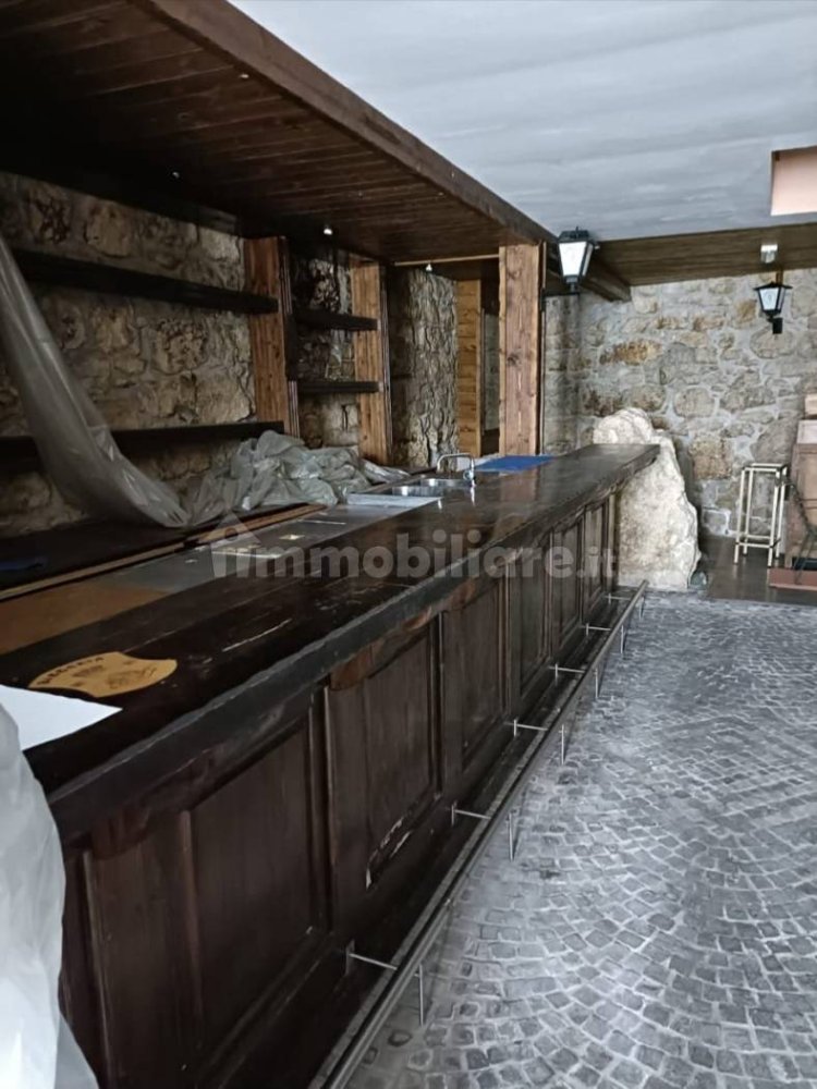 3غرفة عقار تجاري في Vastogirardi, Italy رقم 279342