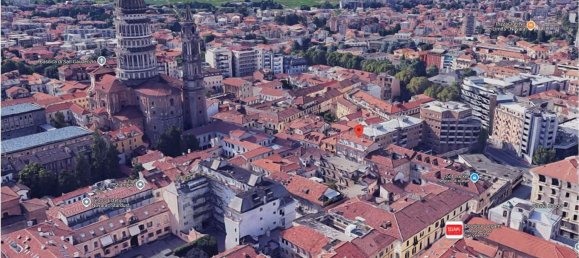 8-salle Appartement à Novara, Italy No. 7512 17