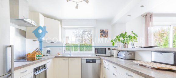 4 bedrooms House in Morangis, France No. 164147 4