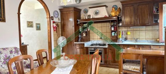 Квартира с 5 комнатами в Каподимонте, Италия № 156936 12