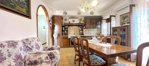 Квартира с 5 комнатами в Каподимонте, Италия № 156936 11