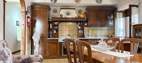 Квартира с 5 комнатами в Каподимонте, Италия № 156936 13