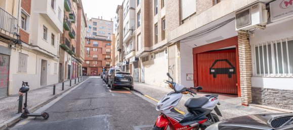 3 bedrooms Apartment in Zaragoza, Spain No. 63689 2