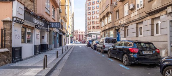 3 bedrooms Apartment in Zaragoza, Spain No. 63689 4