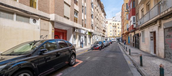 3 bedrooms Apartment in Zaragoza, Spain No. 63689 5