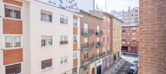 3 bedrooms Apartment in Zaragoza, Spain No. 63689 7