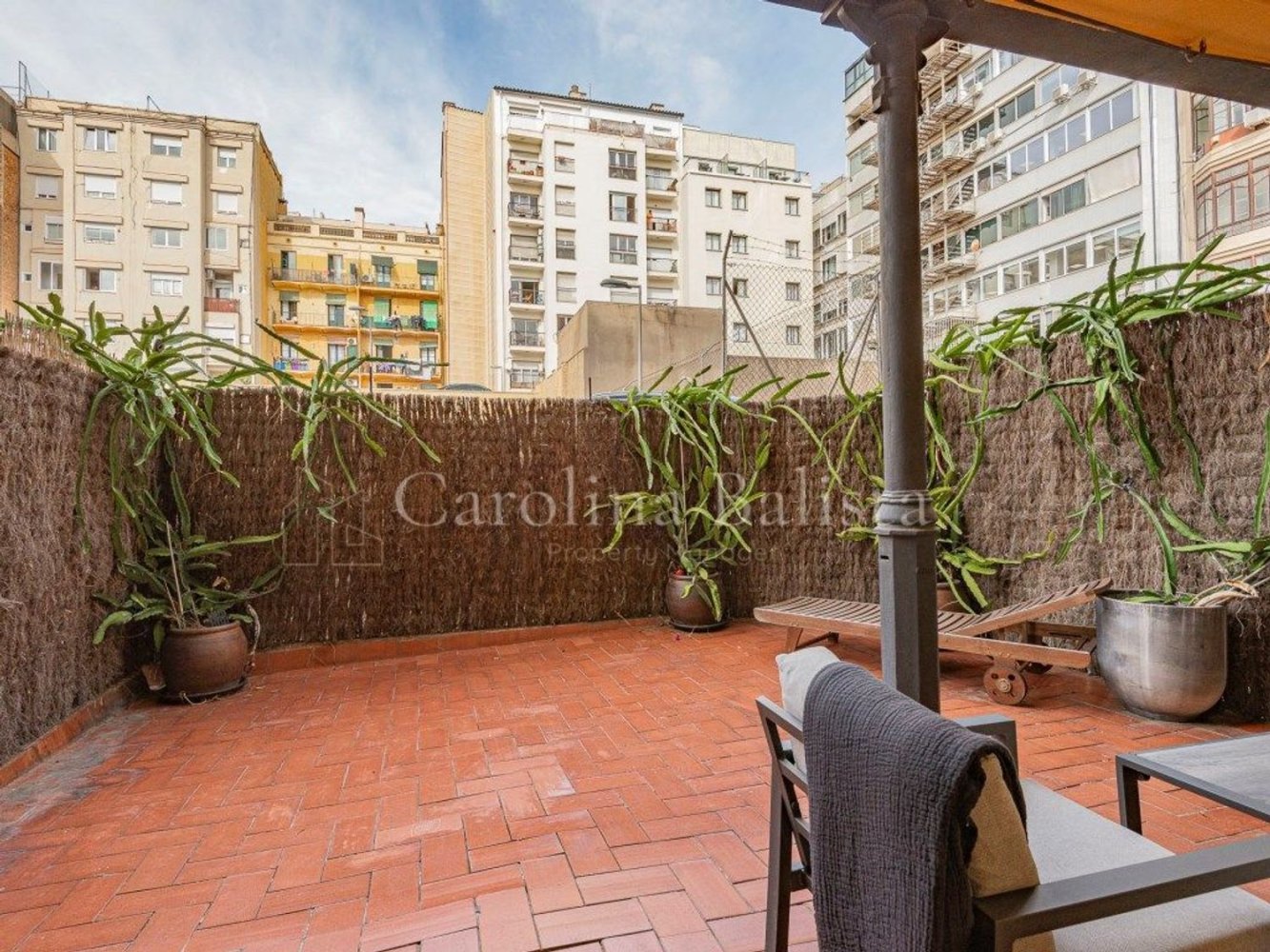 2 bedrooms Apartment in Eixample, Spain No. 260976