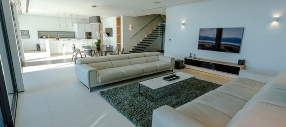 4 bedrooms Villa in Karon, Thailand No. 5976 2