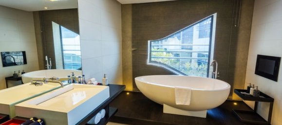 4 bedrooms Villa in Karon, Thailand No. 5976 7