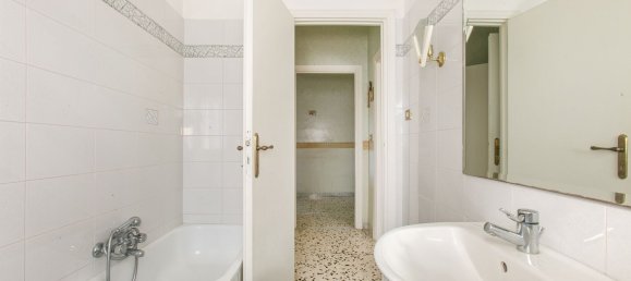 4 bedrooms Apartment in Anzio, Italy No. 380342 17