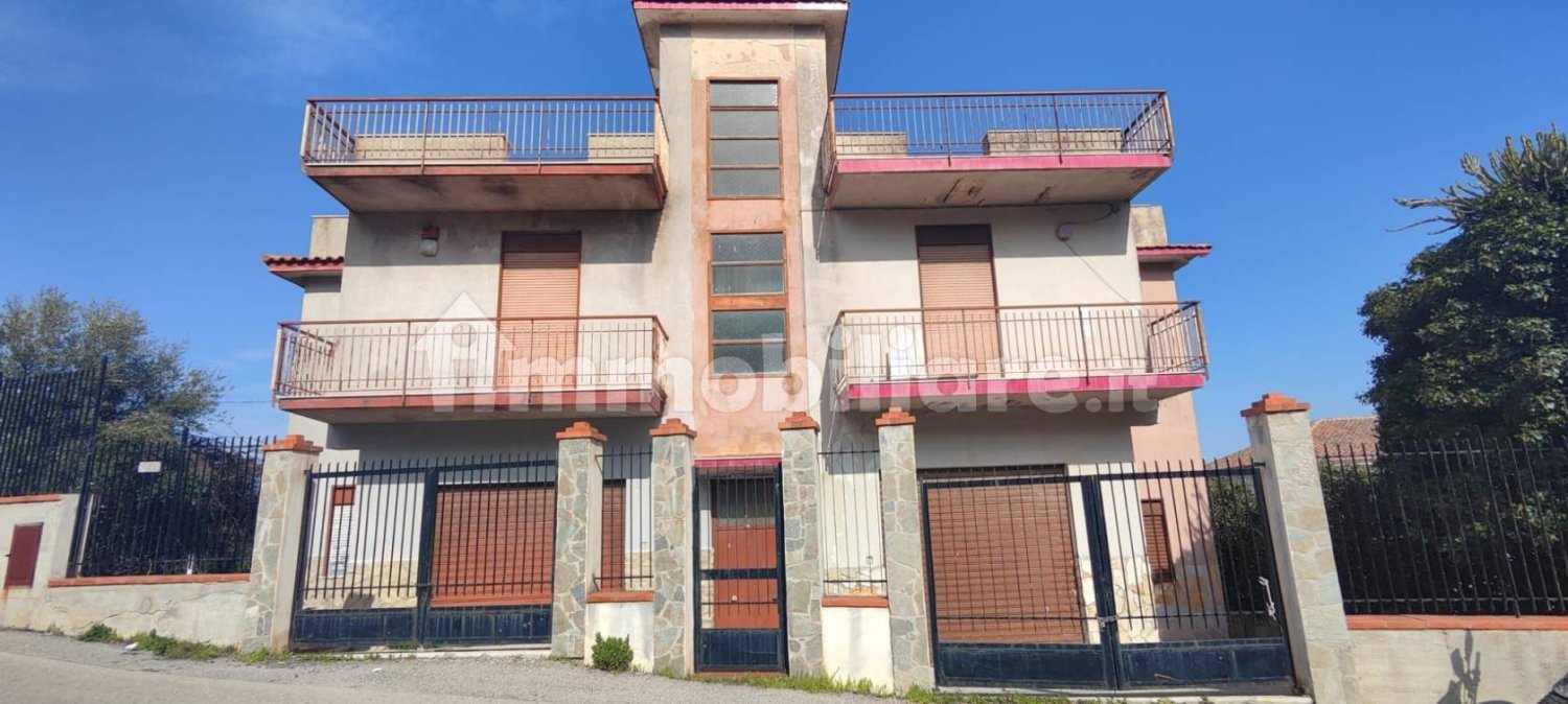 Villa T4 em Carini, Italy N.º 44630