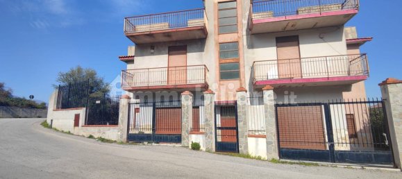 Villa T4 em Carini, Italy N.º 44630 2