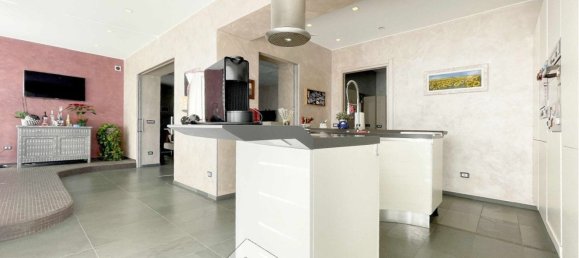 6 Schlafzimmer Villa in Romagnano Sesia, Italy, Nr. 377451 12