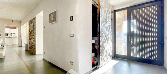 6 Schlafzimmer Villa in Romagnano Sesia, Italy, Nr. 377451 18