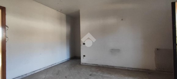 3-salle Appartement à Melito di Napoli, Italy No. 237350 7