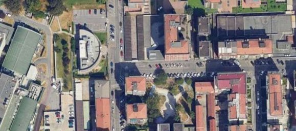 5 rooms Apartment in Monza, Italy No. 307640 23