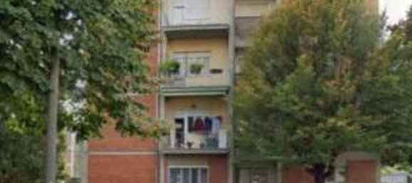 5 rooms Apartment in Monza, Italy No. 307640 4