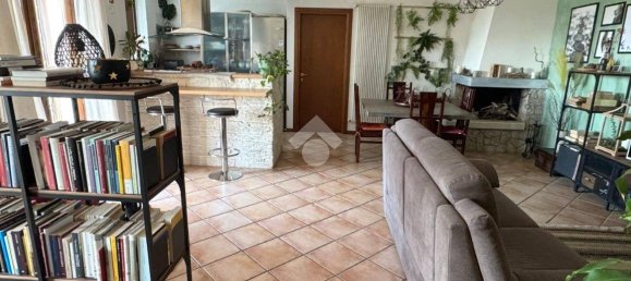 Apartamento de 2 dormitorios en Pescantina, Italy No. 60133 8