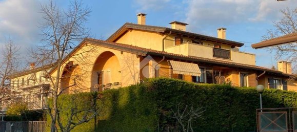 Apartamento de 2 dormitorios en Pescantina, Italy No. 60133 3