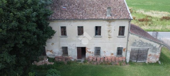 8 chambres Villa à Gonzaga, Italy No. 359695 3