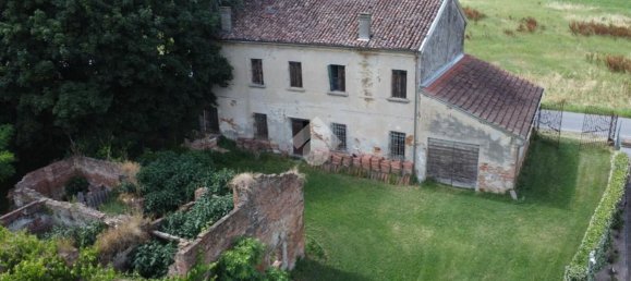 8 chambres Villa à Gonzaga, Italy No. 359695 2