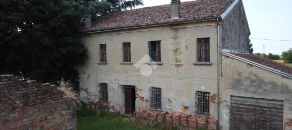 8 chambres Villa à Gonzaga, Italy No. 359695 4