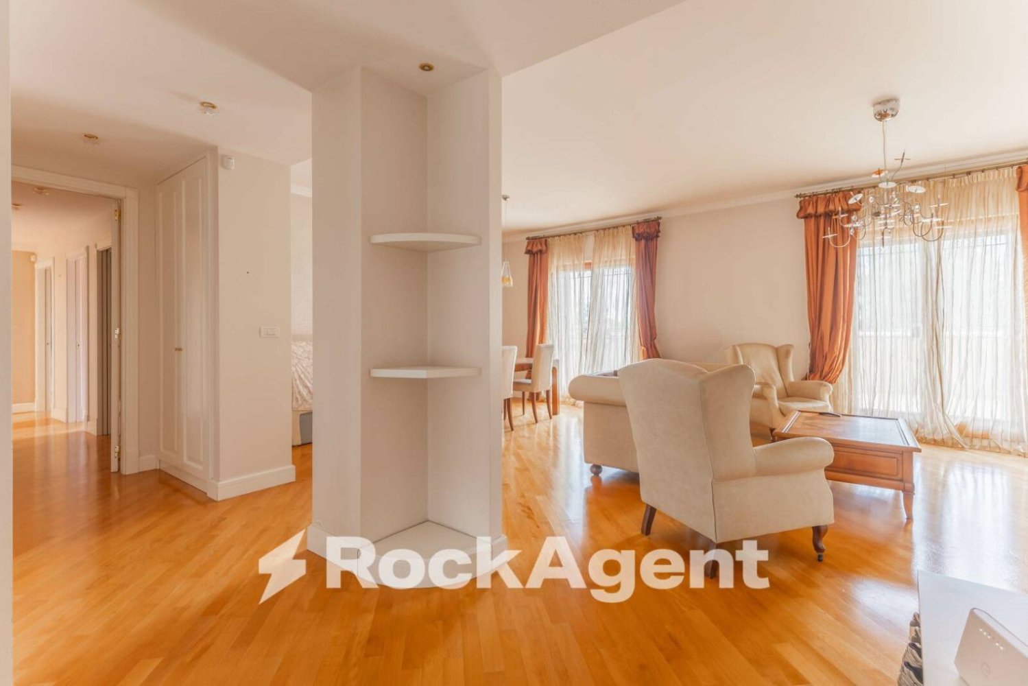 Apartamento de 3 dormitorios en Bari, Italy No. 305816