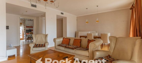Apartamento de 3 dormitorios en Bari, Italy No. 305816 2