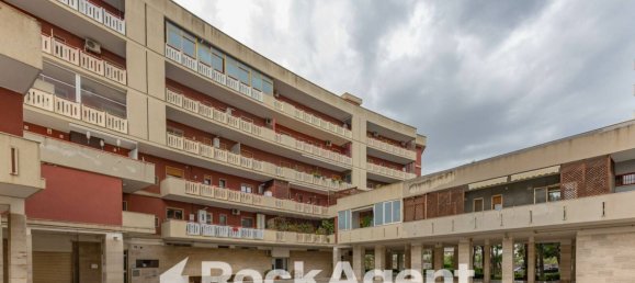 Apartamento de 3 dormitorios en Bari, Italy No. 305816 7